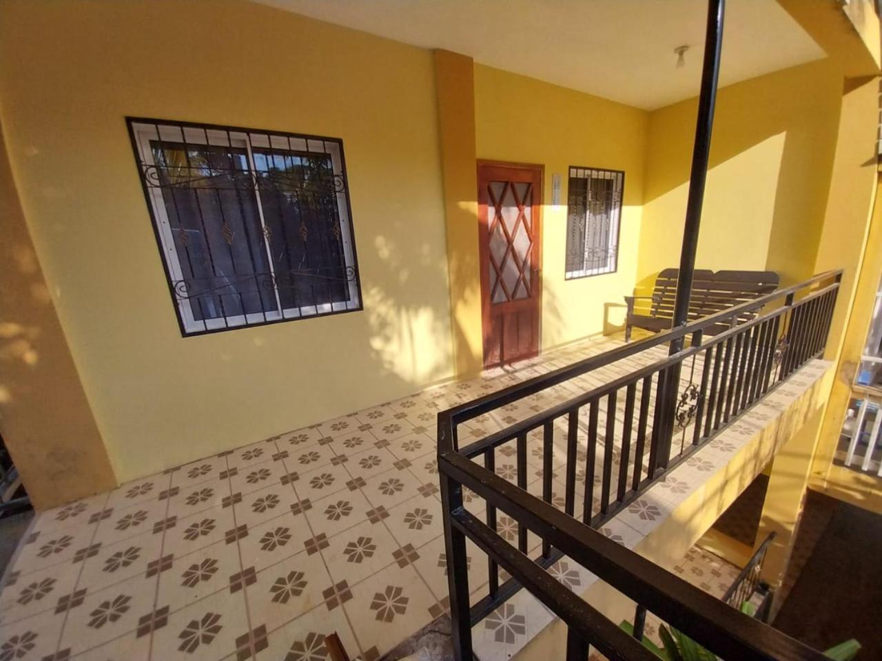 B Aparts Hotel Coxen Hole ภายนอก รูปภาพ
