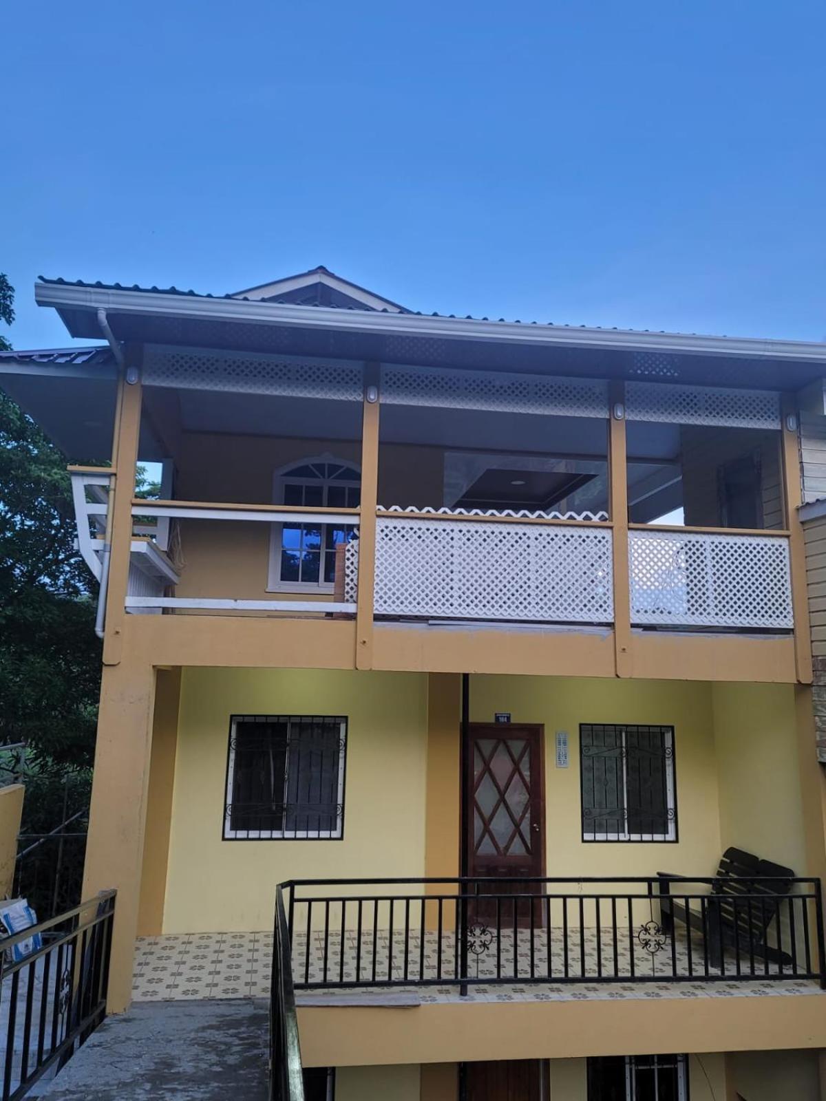 B Aparts Hotel Coxen Hole ภายนอก รูปภาพ