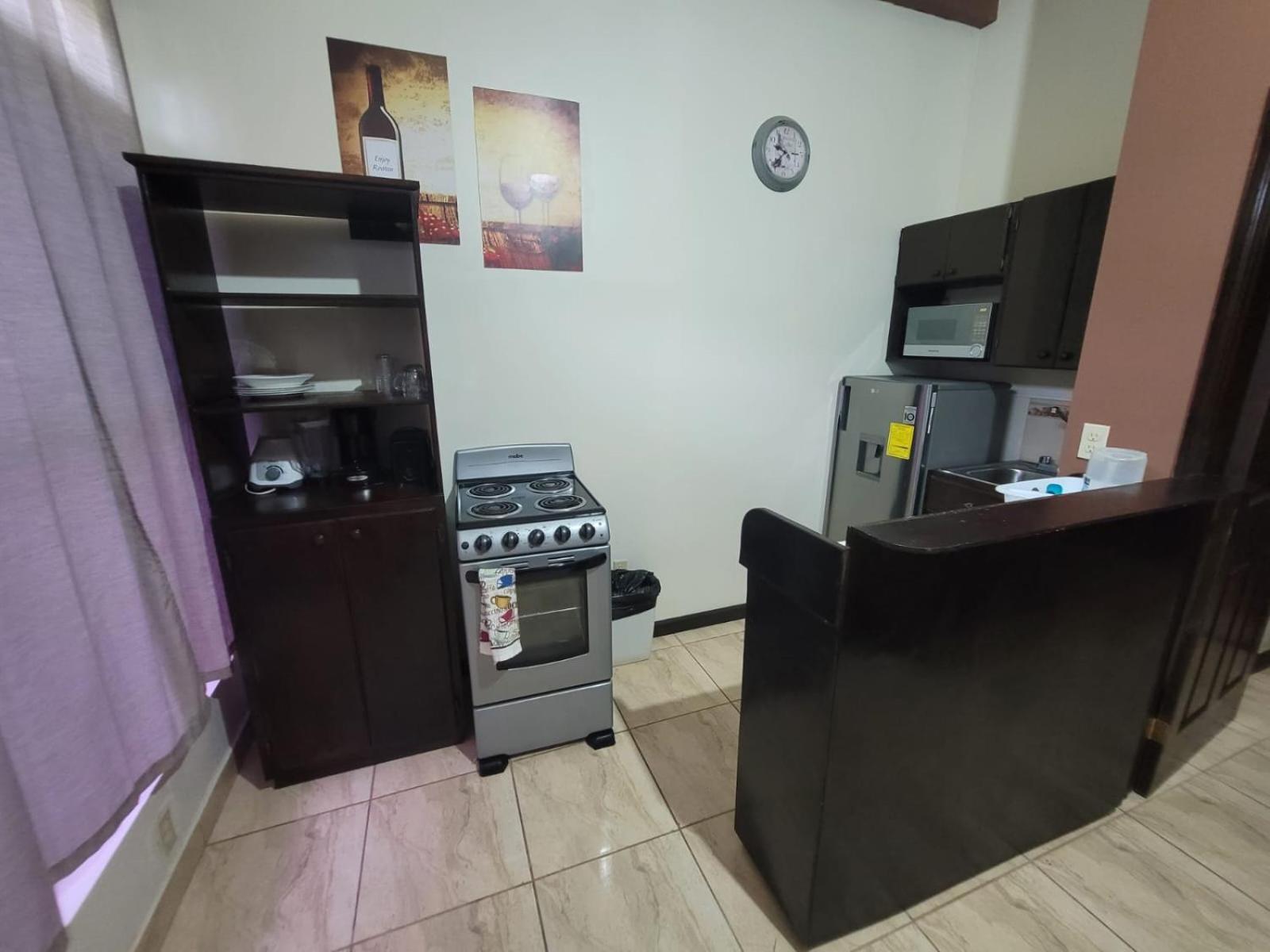 B Aparts Hotel Coxen Hole ภายนอก รูปภาพ