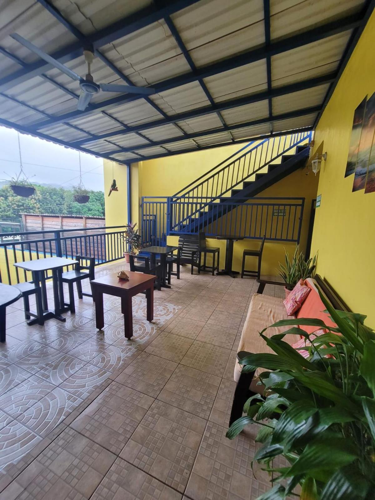 B Aparts Hotel Coxen Hole ภายนอก รูปภาพ